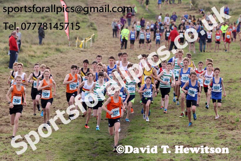 Boys under-15s Start Fitness North Eastern Harriers League, Wrekenton, Gateshead. Photo:  David T. Hewitson/Sports for All Pics